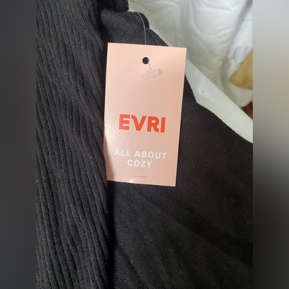 EVRI Tops - NWT EVRI Ribbed Knit Mineral Black Long Sleeve Shirt